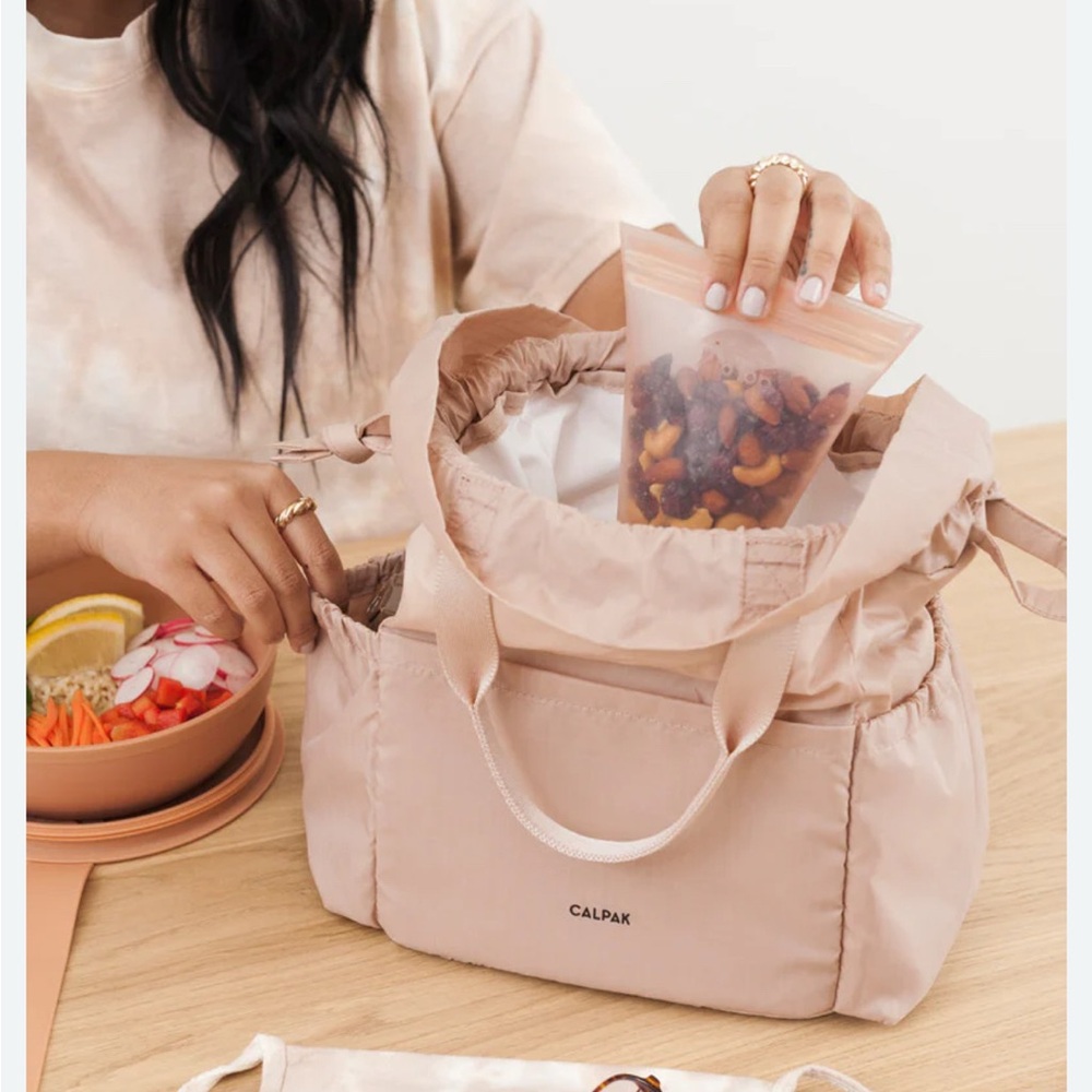 Calpak Mauve Insulated Lunch Bag with Structured Design